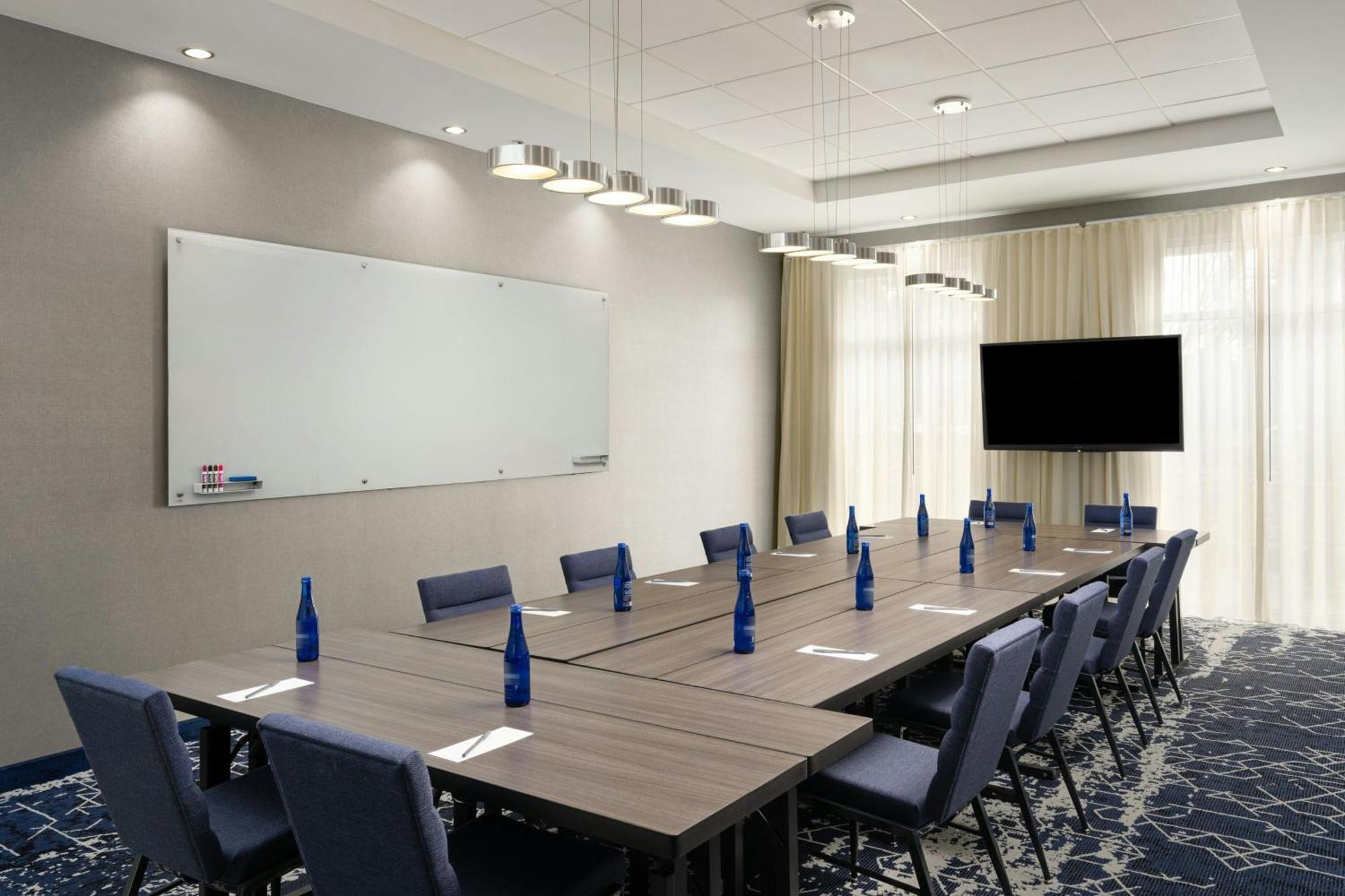 Courtyard By Marriott Silicon Valley 3*